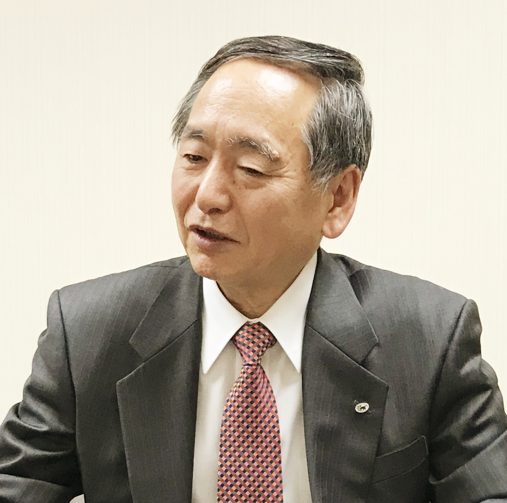 木川眞 氏